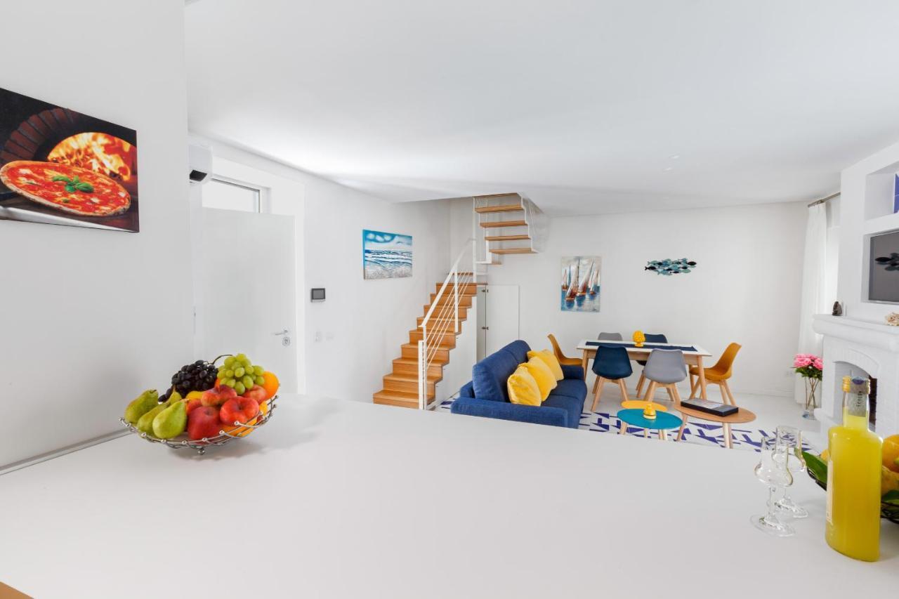 Estate4Home - Leucosia ซอร์เรนโต ภายนอก รูปภาพ